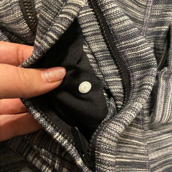 Lululemon Women’s‎ 6 Hoodie Define Jacket Heathered Black White Full Zip Sporty - Picture 9 of 16